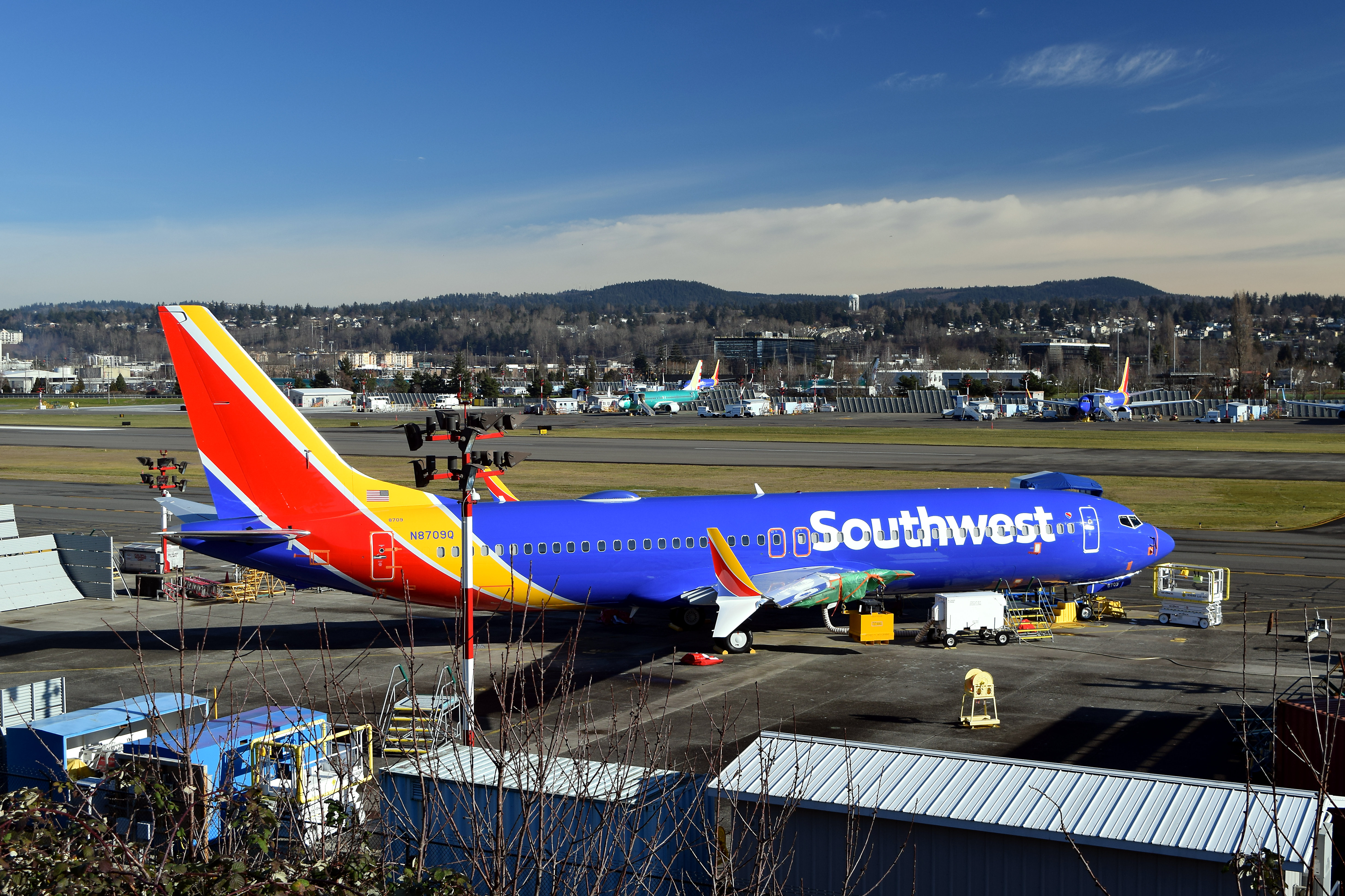 Southwest_Airlines,_Boeing_737-8_MAX,_N8709Q
