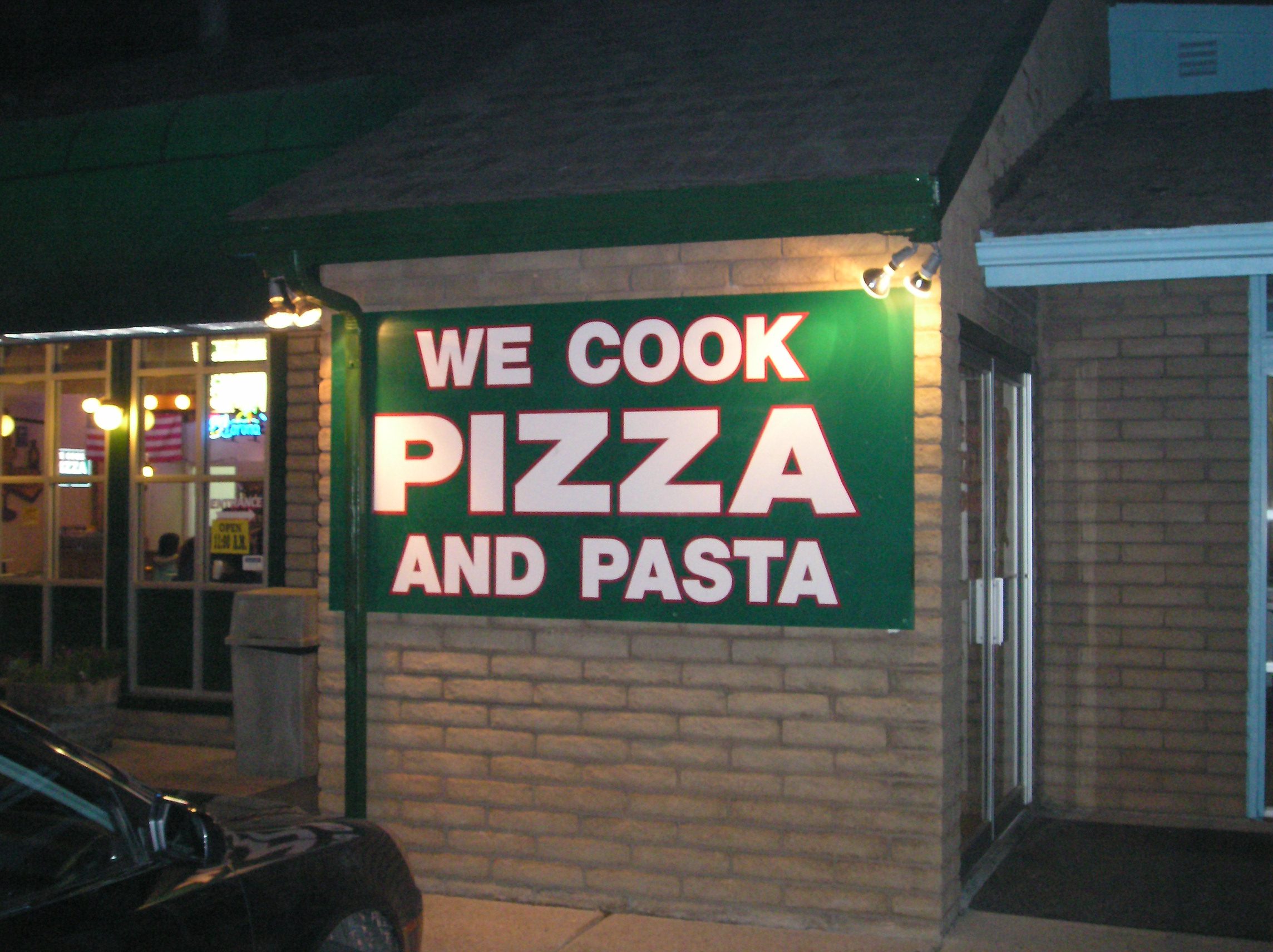 We Cook Pizza