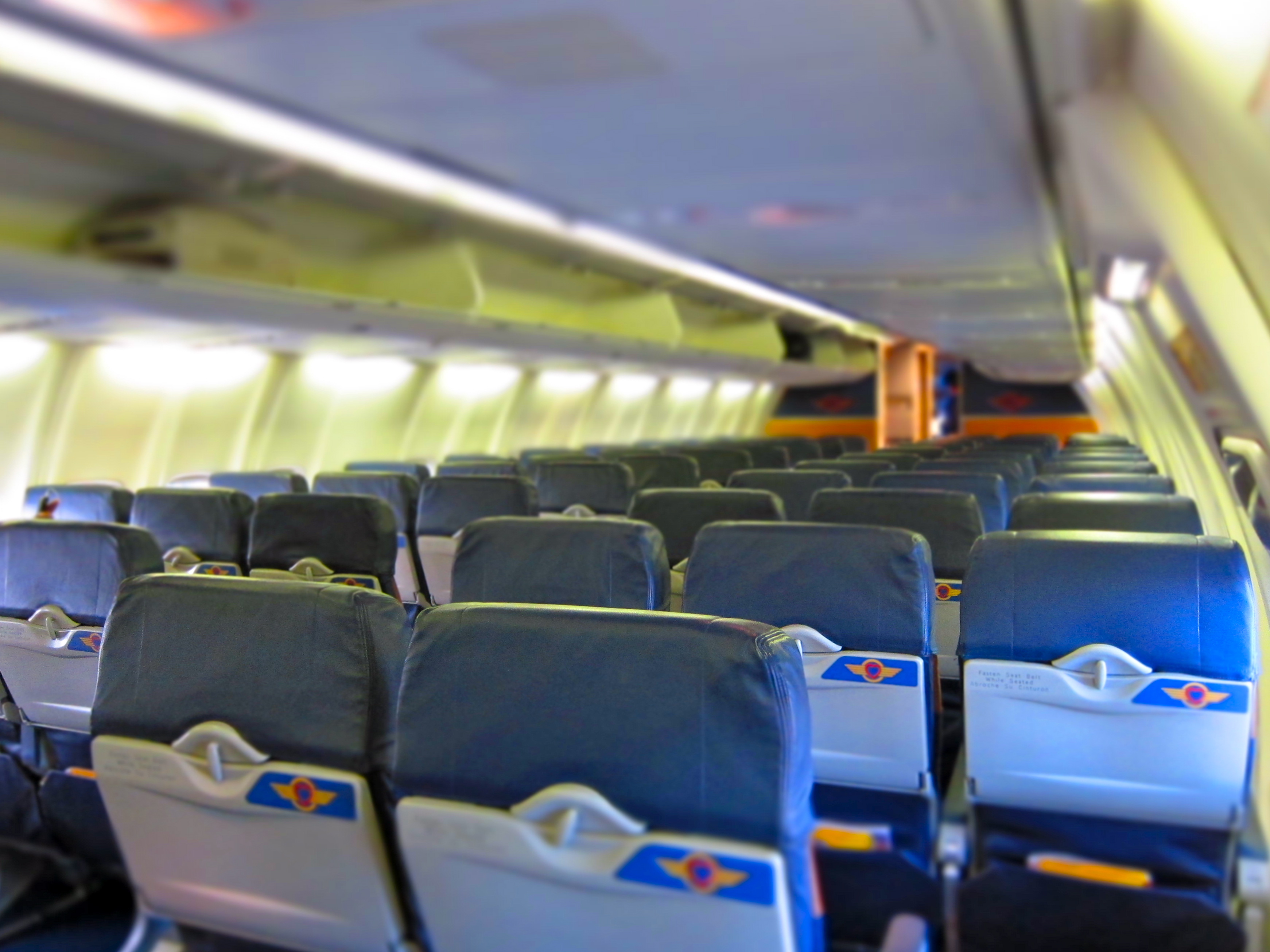 Southwest_Airlines_aircraft_empty_interior