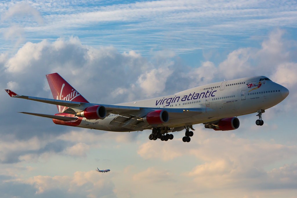 Sunset Approach - Boeing 747-400 Virgin Atlantic
